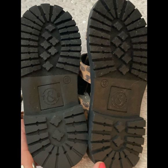 Girl’s Treasure & Bond Gabrielle Leopard Sandals 13 New - Picture 6 of 8